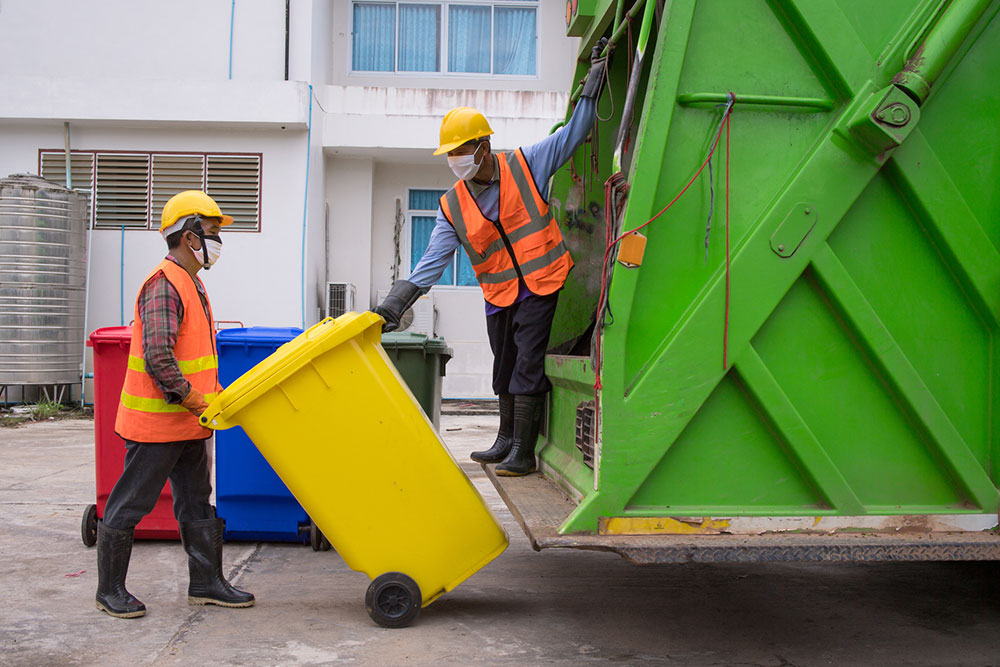 5 benefits of hiring professional junk removal services