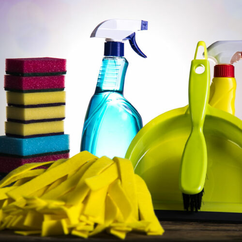 Toxic ingredients of cleaning products to avoid for better lung health